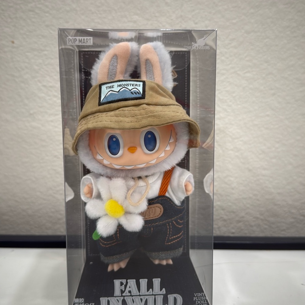 Pop Mart Fall In Wild Labubu Keychain